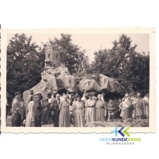 De Efteling Dina Damen Boerboom sr. Stien Seegers-boerboom ...Pastoor mevr. Boerboom... en Coll. HKR F000001